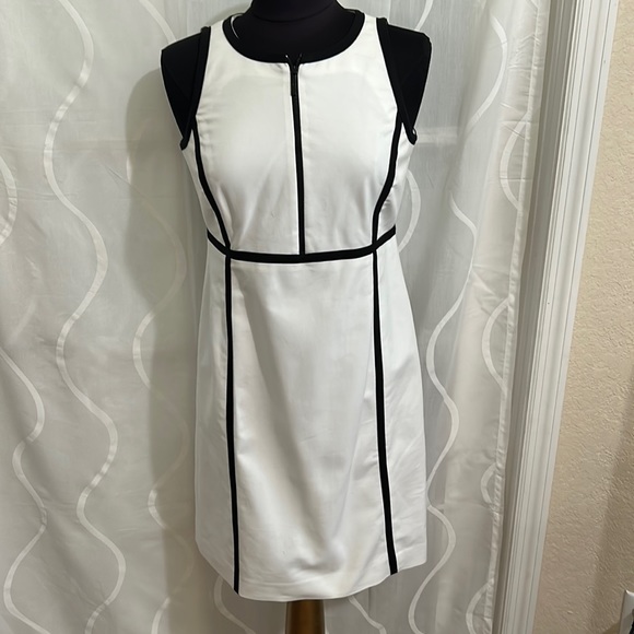 MICHAEL Michael Kors Dresses & Skirts - Michael Kors, White With Black Trim, Sleeveless Dress, Size 6